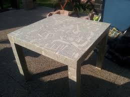 Ikea Tisch Mit Alten Buchseiten Bezogen Ikea Tisch Holztisch Couchtisch