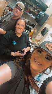 Mary Threet's Instagram, Twitter & Facebook