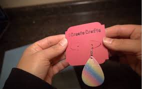 Here are the directions on how to make your own kraft paper earring display cards —. How To Make Easy Diy Earring Card Displays 14 Steps Instructables
