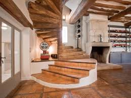 Escalier En Bois Ancien Et Poutre Plafond Escalier Bois Renovation Maison Ancienne Poutre Plafonds