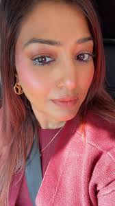 Make her blush!! (Quite hard)