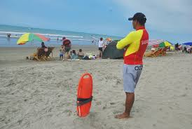 Hombre murió ahogado en playa de Atacames