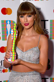 Taylor swift, winner of the global icon award, reacts during the brit awards 2021 at the o2 taylor swift sent her swiftie sleuths into overdrive on thursday morning (august 5) when she. Taylor Swift At 2021 Brit Awards In London 05 11 2021 Hawtcelebs
