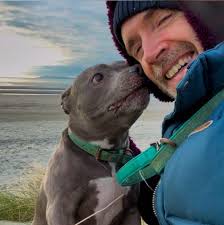 Hey guys! I've recently moved to the area and wondered if there are any  doggy friends that would be up for walks? Or dog walking groups? This is my  lab Brody 🐶