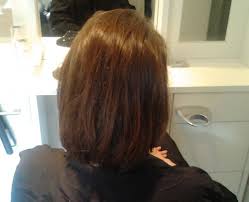 Optez pour un tie and die caramel si vous avez des cheveux marron foncé. J Ai Teste Pour Toi Le Tie And Dye Ou Le Balayage Ombre Hair Les Chroniques De Sonia