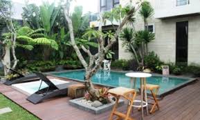 Akomodasi ini menawarkan akses ke kolam renang outdoor, lounge bersama, dan dapur bersama. Villa Di Lembang Dengan Kolam Renang Air Panas Sewa Villa Murah Di Lembang Penginapan Villa Istana Bunga Bandung