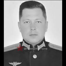 Danny Dix (@ess_akski)