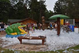 If you enjoy traditional tent camping, full rv hookups, or staying in a comfy cabin, there's a campground to fit your vacation style in the dells! Log Cabin Resort Campground Reviews Trego Wi Tripadvisor