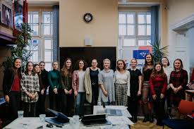 Absolventky MIT v Košiciach inšpirovali stredoškoláčky k štúdiu IT