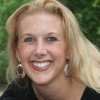 Dena Ash's Instagram, Twitter & Facebook