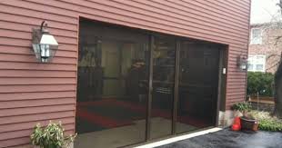 Check out these lifestyle articles for great tips and tricks. Lifestyle Screens Turn Your Garage Into Usable Space