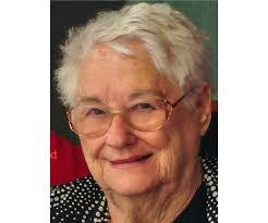 Wanda Carlock's Instagram, Twitter & Facebook