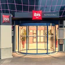 Business guests enjoy the breakfast. Ibis Paris Porte De Bercy Home Facebook