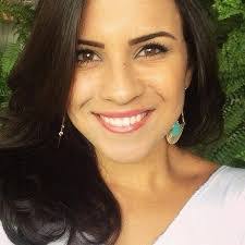 Sandra Dias's Instagram, Twitter & Facebook