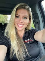 Jessica Cline's Instagram, Twitter & Facebook