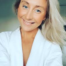 On the hunt for a vizsla puppy Or recomended breeder please