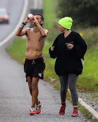 Episode 201 of talk ultra has a chat with #phantamsm24h runner, simen holvik and we discuss his 2021 july fkt plans in norway. Simen Holvik Anbefaler Alle A Folge Med Pa Dan Sitt Facebook