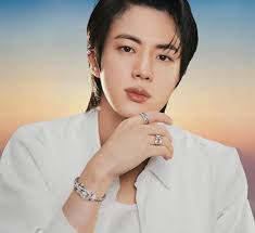 Jin your freaking handsome 💜 😍 🥹🔥