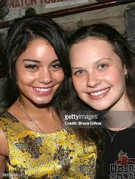 Lauren Oneill's Instagram, Twitter & Facebook