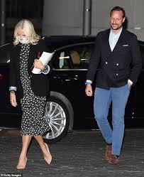 Mette marit on wn network delivers the latest videos and editable pages for news & events, including entertainment, music, sports, science and more, sign up and share your playlists. Crown Princess Mette Marit Of Norway Cuts A Stylish Figure As She Meets Author Geir Gulliksen Daily Mail Online