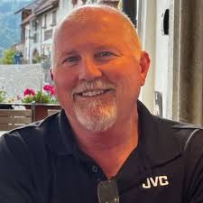 Aaron Kentner's Instagram, Twitter & Facebook