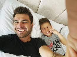 Fostul jucător de fotbal are doi băieţi şi două fete, copii rezultați în urma celor trei căsnicii. Copiii Lui Adrian Mutu Fata Cea Mare E De Nerecunoscut