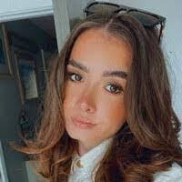 Eve Downs's Instagram, Twitter & Facebook