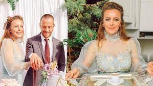 Check spelling or type a new query. Vildan Atasever Left Her Fiancee