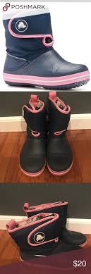 Crocs Crossband Gust Girls Navy Pink Boots J3 Great Pair Of