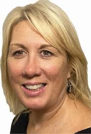 Laura Milby's Instagram, Twitter & Facebook