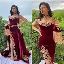 Najczęstszy materiał w couture femme to metal. La Femme Elegante Modeliste Et La Haute Couture Posts Facebook