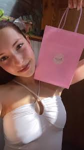 Los mejores iluminadores de @angelssbeauty.cl , Cuentan con muchas cositas  de beauty creations, skincare y mucho más 🩷 , Yo quede enamorada con el  iluminador Final Finish 02 Flashy ✨🙂‍↕️