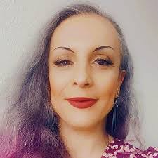 April Fox's Instagram, Twitter & Facebook