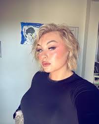 Equilla Richardson's Instagram, Twitter & Facebook