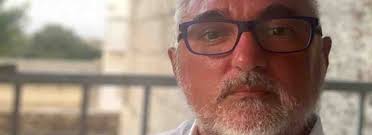 Dopo la psicosi generata dalla scomparsa dei profili dello pneumologo dell'ospedale poma di mantova e le affermazioni di persone vicine al dottore che spiegavano che era stato lui stesso a disattivarli. H4ssc8uveppdsm