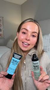 pov: you refuse to let winter ruin your glow. ❄️, the air is dry but your  base doesn’t have to be. breaking down why the grip