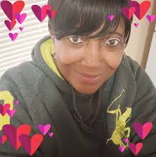 Diane Comres's Instagram, Twitter & Facebook