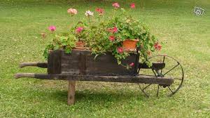 Roue De Brouette Ancienne 5 Annonces D Achats Et De Ventes Decoration Jardin Brouette Deco Jardin