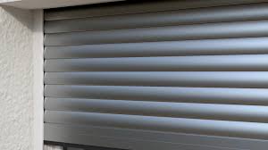 Jalousie, rollo oder beschichtete fenster: Rollladen Finstral Ag