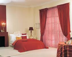 Yatak ve mobilya ile uyumlu yatak odası perde modelleri evinizi hem ferah hem de şık bir görüntü ile taçlandıracak gibi duruyor. Evinizin Havasini Degistirecek Yatak Odasi Perde Modelleri 2021 Dekorcenneti Com