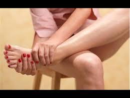 Ayaklarda Olan Uyusma Hangi Rahatsizliklarin Belirtisi Olabilir