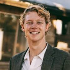 I'm a bit late to share this update, but I'm thrilled to announce that I've  officially gone full-time with my design business, ARC&Co. Design! After  spending over two amazing years at… |