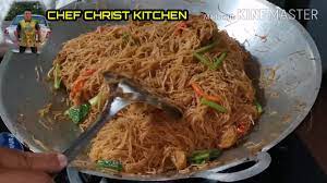 Low down the heat, add all seasonings (knorr chicken stock and fish sauce) and ingredients. Viral Resepi Mee Hoon Goreng Campur Special Versi Chef Christ Kitchen Youtube
