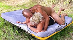 Fransız yaşlı kadın pornosu Porno Videoları | xHamster