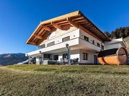 Ihre gastgeber, familie stocker, sind persönlich für sie da. Bauernhofurlaub In Saalbach Hinterglemm Beim Lienbichlhof