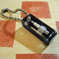 アメリカ champion チャンピオン 点火プラグ製造会社ヴィンテージ キーホルダー レトロキーホルダーkey smiley com キー スマイリー コム キーホルダー スマイリー ヴィンテージ