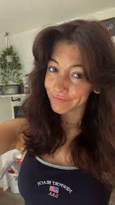 Amanda Rossier's Instagram, Twitter & Facebook