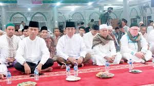 Bunga telur merupakan satu alatan yang penting dalam persandingan orang melayu. Pemkab Inhil Kembali Berencana Pecahkan Rekor Muri Tabak Bunga Telur Riauone Com Berita Nusantara Terkini