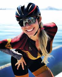 Pin By Don Gurley On Pedal Ware Cycling Girls Female Cyclist Biking Outfit