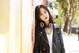 Yang zi and lay zhang are seen wearing matching pajamas on back to the field. Will Yang Zi S Onscreen Popularity Translate To Commercial Success